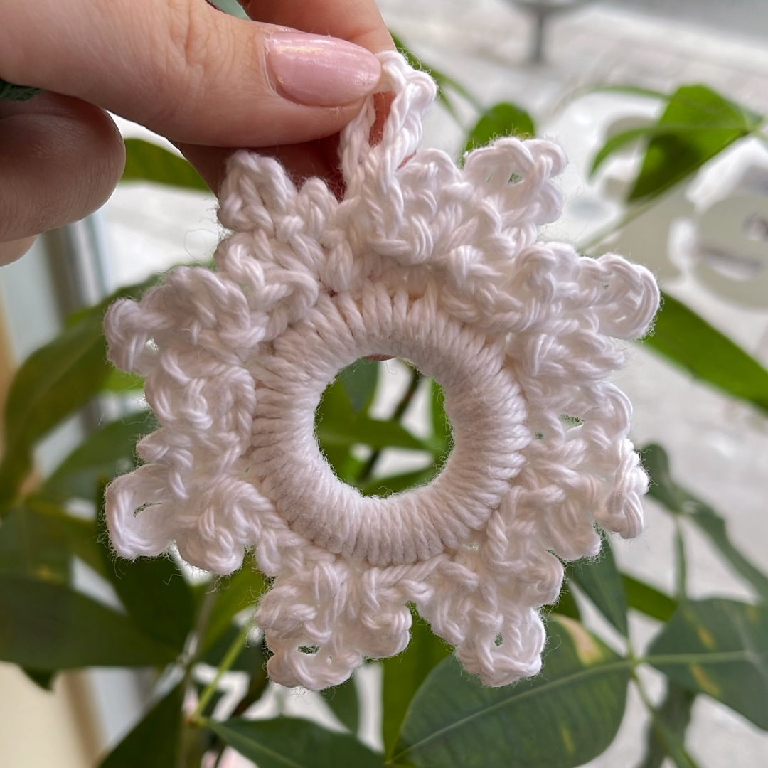 Christmas Wreath and Snowflake Ornaments Crochet Pattern