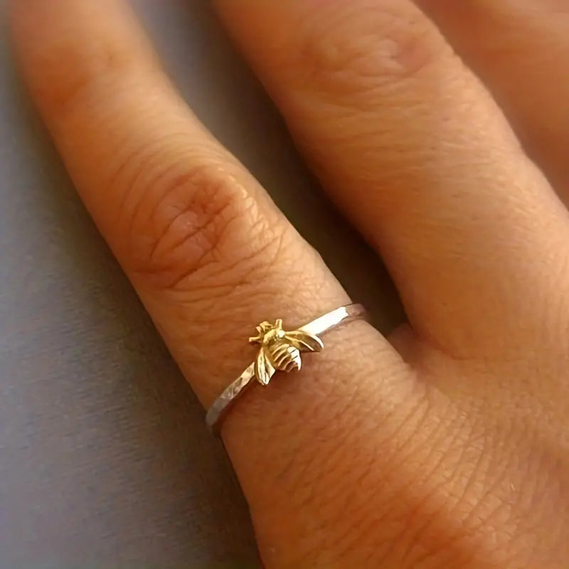 Bee Design Ring