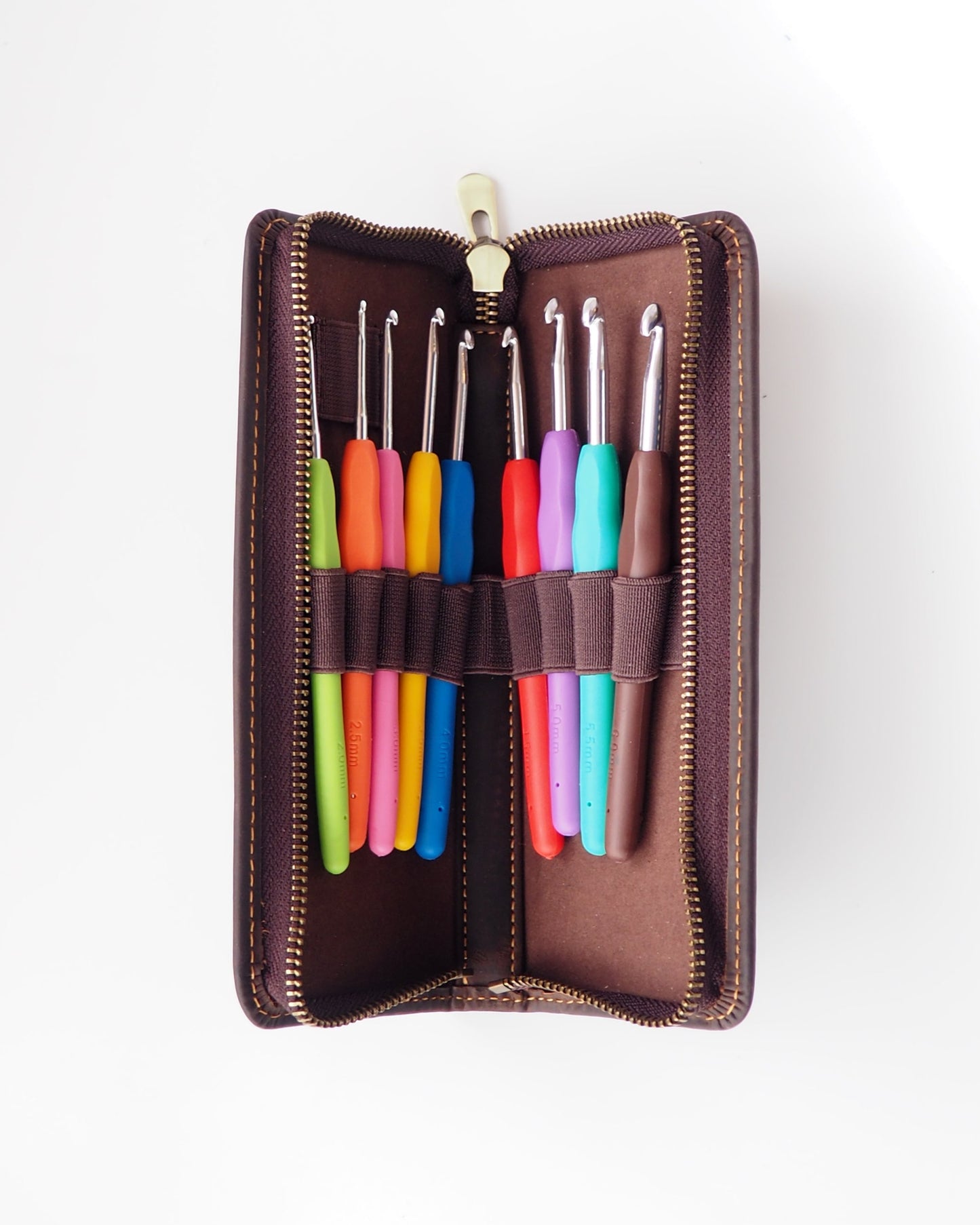 GG Crochet Hook Set in Leather Case