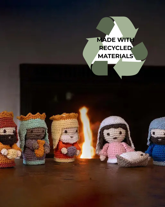 Hoooked: Nativity Scene - DIY Crochet Kit