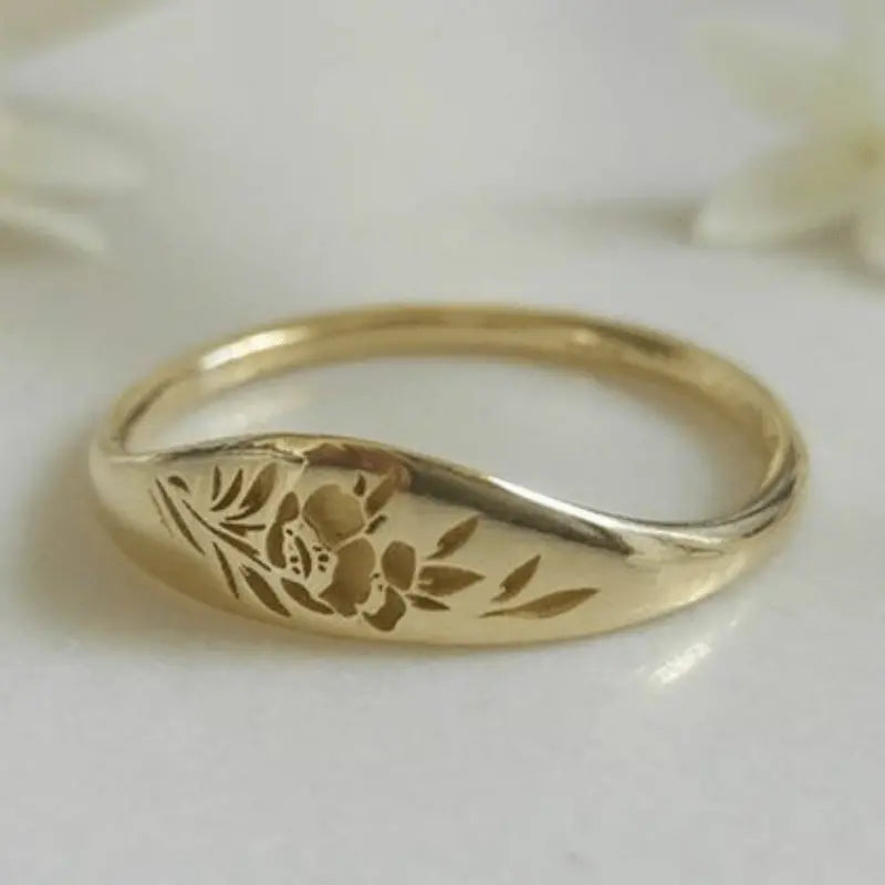 Dainty Flower Design Ring