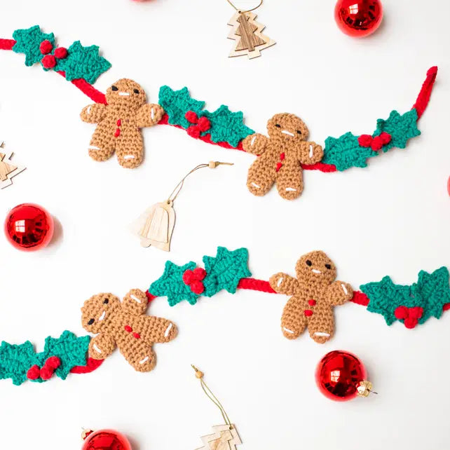 Hoooked: Christmas Garland - DIY Crochet Kit