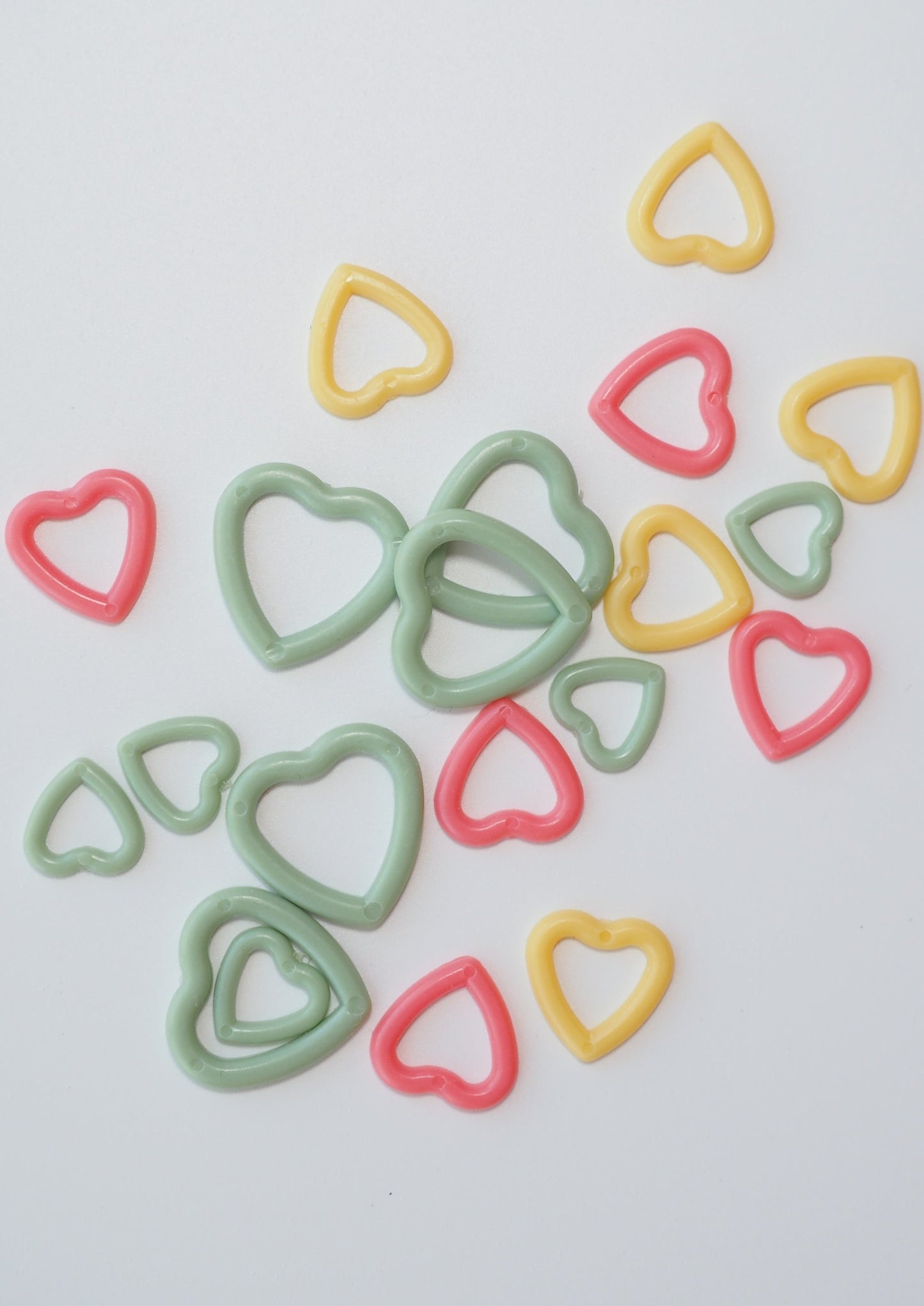 Kinki Amibari: Memoric Heart-Shaped Stitch Markers, Set Of 20