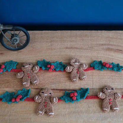 Hoooked: Christmas Garland - DIY Crochet Kit