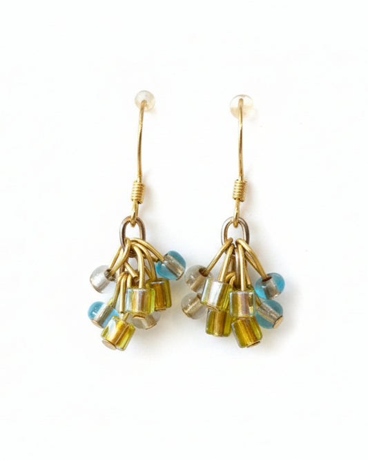 Pendientes colgantes de oro con cuentas